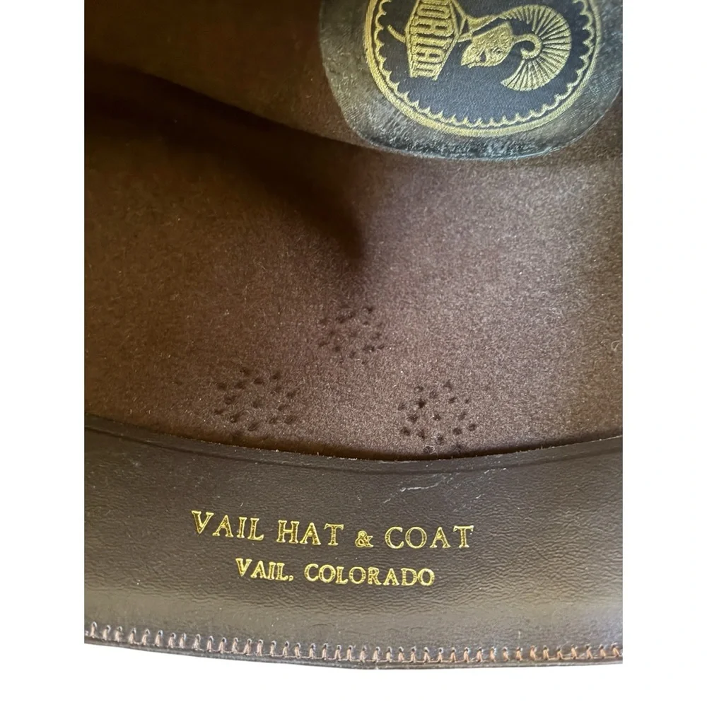 The Vail Heritage Collection: Vintage "Dorian" Safari Ensemble - Picture 9 of 12